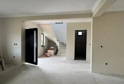 Casă cu 4 camere cu Teren 415 Mp în Central - 7