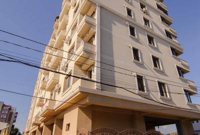 Apartament cu 3 camere decomandat în Km 4-5 - 13