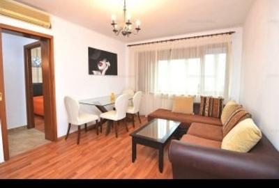 Apartament cu 3 camere decomandat în P-ța Victoriei - 4