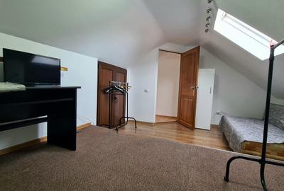 Apartament cu 4 camere decomandat, mobilat în Schei - 8