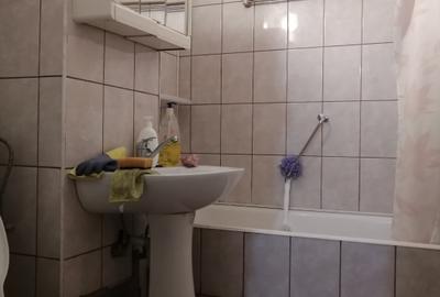 De vanzare în zona Bucovina apartament cu 3 camere, la parter, comision 0 - 2