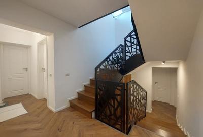 Vilă Individuală 7 Camere,  teren 572 mp Drumul Dobroesti Fundeni Vilă Individuală 7 Camere,  teren 572 mp Drumul Dobroesti Fundeni - 7