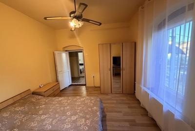 Casă cu 3 camere cu Teren 600 Mp în Central