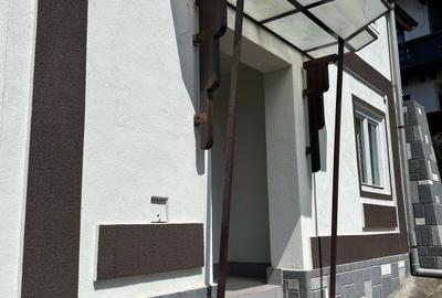 Vila Individuala P+1 , 9 camere | Centru Pucioasa | Proprietar - 16