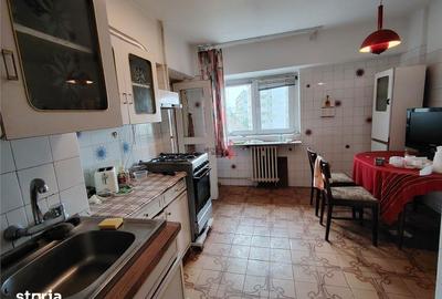 Apartament cu 3 camere decomandat în Grivița - 8