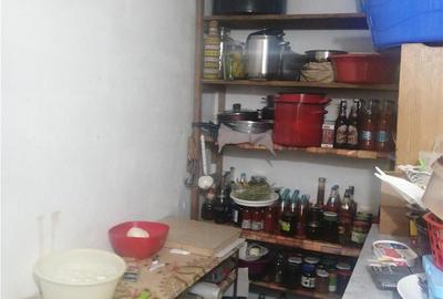 Casă cu 3 camere în Central - 2