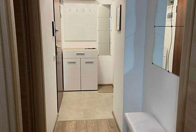 Apartament cu 2 camere semidecomandat în Tractorul - 3