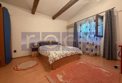 Casă individuală cu 4 camere cu Canalizare în Central - 9