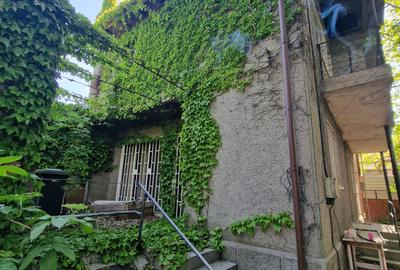 Casă individuală cu 4 camere cu Canalizare în Central - 7