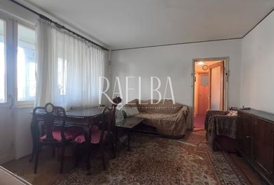 Apartament cu 3 camere semidecomandat în Teiul Doamnei - 10