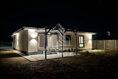 Casa individuala pe parter, 4 camere si 2 bai, 530 mp teren - 1