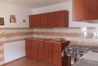 Casă cu 3 camere cu Teren 1200 Mp în Brădet - 4