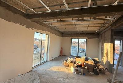 Casă cu 4 camere cu Teren 500 Mp în Central - 3