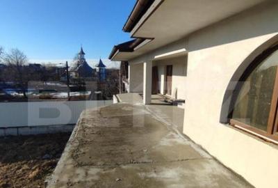 Casă cu 2 camere cu Teren 2000 Mp în Central - 3