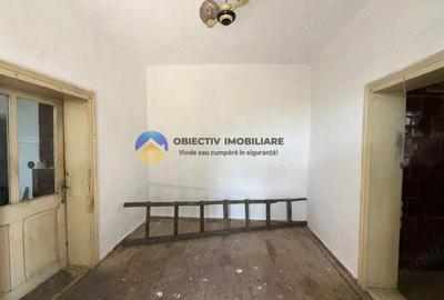 Casa + teren spa?ios de vanzare Girov - 11