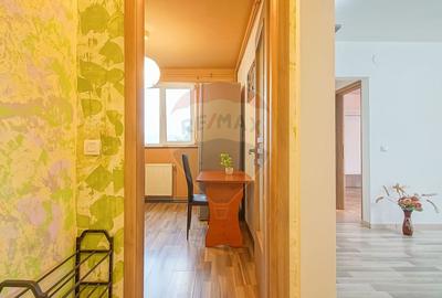 Apartament cu 3 camere semidecomandat, mobilat în Astra - 2