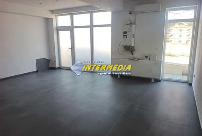 Spațiu comercial, de 38 mp, în Cetate - 2