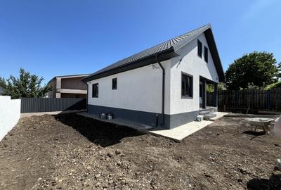 Casă individuală cu 3 camere în Valu lui Traian