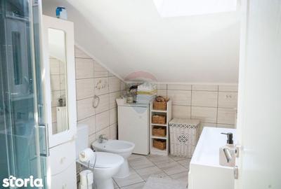 Casă cu 6 camere cu Garaj în Voitinel - 8