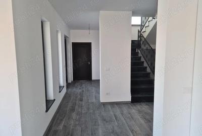 Casă cu 4 camere cu Teren 2700 Mp în Bilca - 1