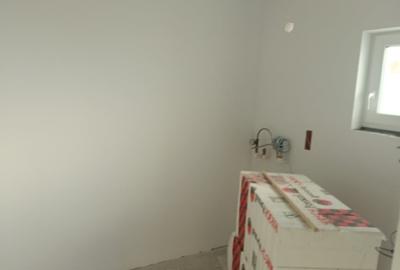 Casă individuală cu 3 camere cu Canalizare în Sânandrei - 3