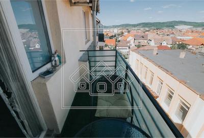 Apartament cu 3 camere decomandat în Central - 1