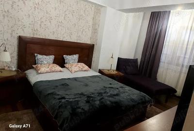 Apartament cu 3 camere decomandat în Obor