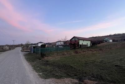 Teren de 850 mp, în Iris