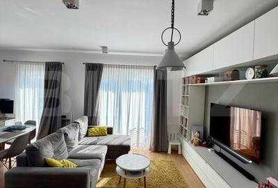 Apartament cu 3 camere semidecomandat în Borhanci - 1