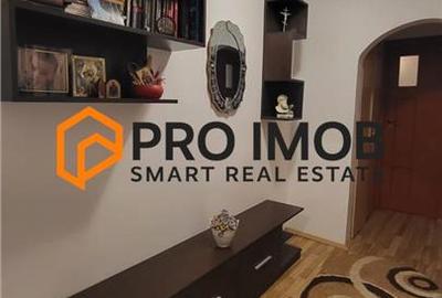 Apartament cu 3 camere decomandat, mobilat în Micro 3 - 6