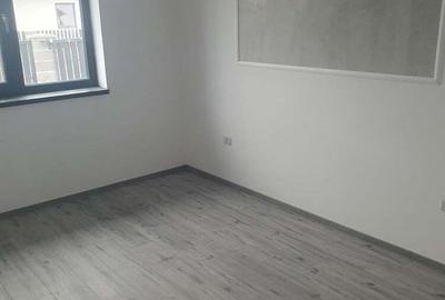 Casă cu 4 camere cu Teren 320 Mp în Șag - 2