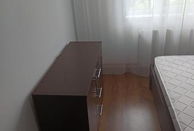 Apartament cu 2 camere decomandat în Ostroveni