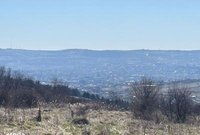 Teren de 1000 mp, în Iris