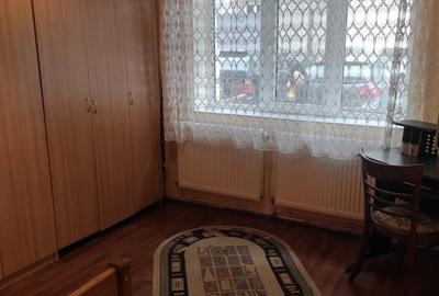 Apartament cu 3 camere decomandat în Zamfirescu - 18