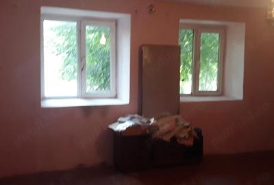 Casă cu 4 camere cu Teren 1130 Mp în Uivar - 6