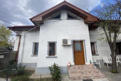 Spațiu comercial, de 379 mp, în 1 Mai - 8