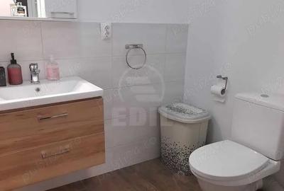 Apartament cu 2 camere decomandat în Florești