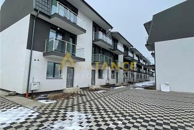 Casă cu 4 camere cu Teren 80 Mp în Central - 1