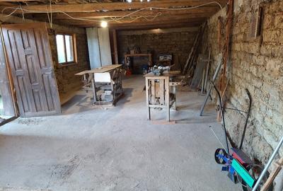 Casă cu 2 camere cu Teren 1644 Mp în Burlești - 2