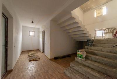 Casa noua caramida 6 camere Loc.Fagetelu OLT - 7