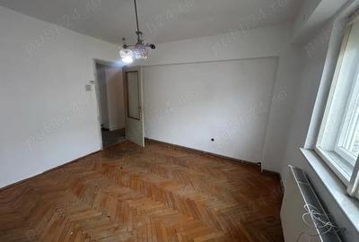 Apartament cu 3 camere decomandat în Micro 16 - 1