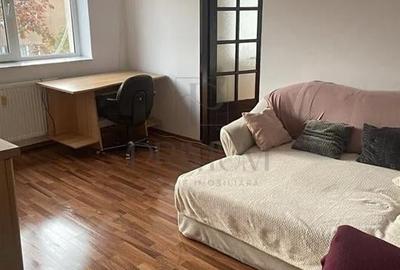 Apartament cu 2 camere semidecomandat, mobilat în Dacia