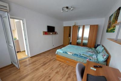 Garsonieră, mobilată în Timpuri Noi