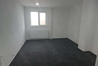 Diferite Birouri de la 15 mp utili la 135 mp utili - COMPLET RENOVAT LA 220 EURO - 3
