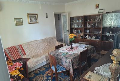 Titan-Liviu Rebreanu, bloc reabilitat, etaj 3/4, liber - 9