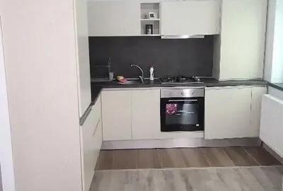 Apartament cu 2 camere semidecomandat în Soarelui