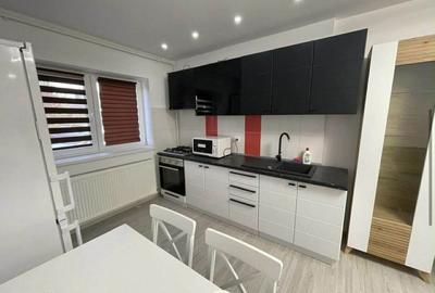 Apartament cu 3 camere decomandat în Cățelu - 1