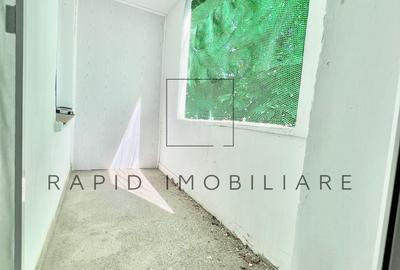 Apartament cu 3 camere semidecomandat în Port - 3