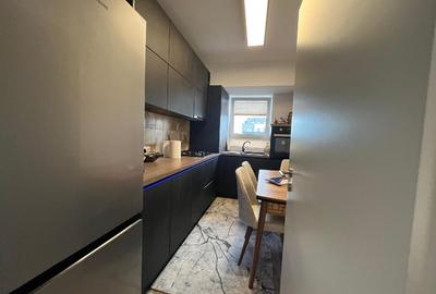 Persoana fizică vand Apartament 3 camere complet mobilat + loc de parcare + boxă - 8