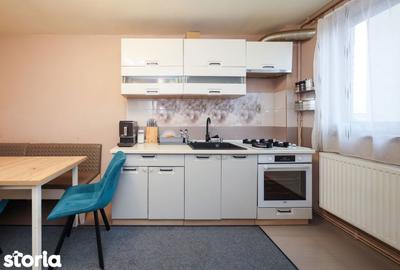 Apartament cu 3 camere decomandat în Florilor - 1